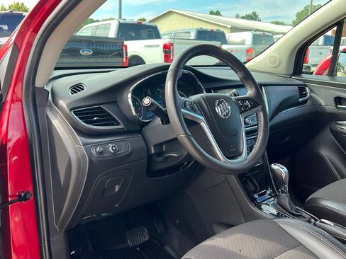 Used 2020 Buick Encore Preferred FWD image 12