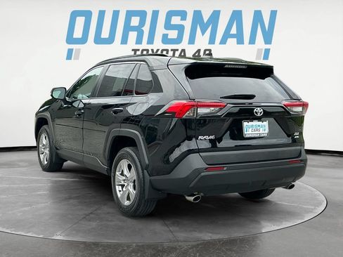 Used 2022 Toyota RAV4 XLE w/ Convenience Package AWD/4WD image 5