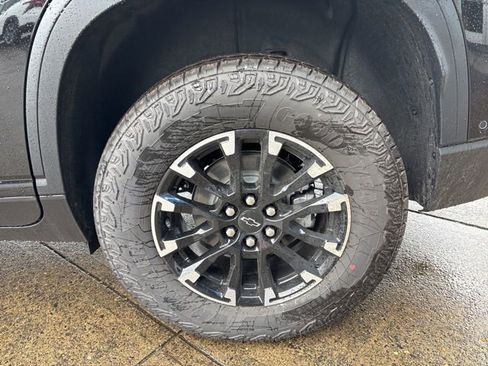 New 2026 Chevrolet Traverse Z71 w/ Enhanced Driving Package image 12