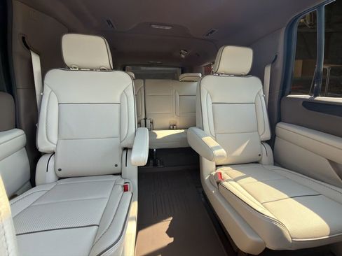 New 2026 GMC Yukon XL Denali w/ Denali Reserve Package AWD/4WD image 18
