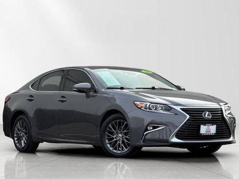 Used 2018 Lexus ES 350 w/ Navigation System Package image 1