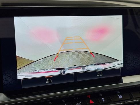 New 2026 GMC Sierra 1500 SLT w/ SLT Premium Package image 14