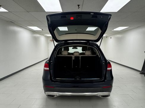 Used 2018 Mercedes-Benz GLC 300 4MATIC image 39