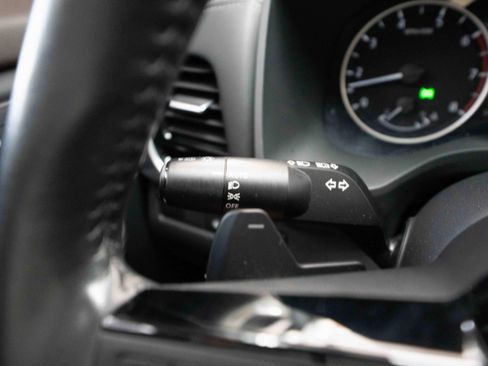 Used 2023 Nissan Rogue SL w/ SL Premium Package image 13