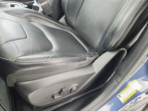 Used 2021 Jeep Cherokee Latitude Lux w/ Comfort/Convenience Group image 22