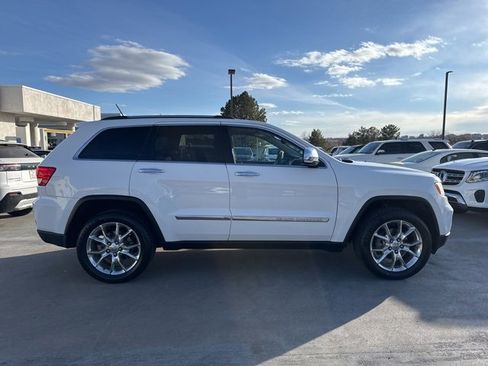 Used 2013 Jeep Grand Cherokee Overland image 6