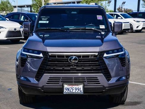 Used 2024 Lexus GX 550 w/ Accessory Package (31) AWD/4WD image 2