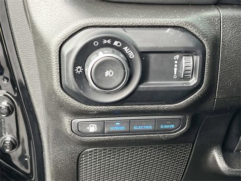 Used 2023 Jeep Wrangler Rubicon w/ Steel Bumper Group image 27