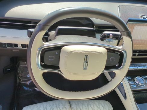 Used 2024 Lincoln Nautilus Black Label w/ Jet Appearance Package (87T) AWD/4WD image 17