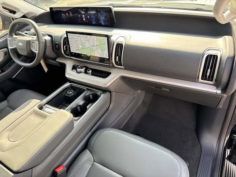 New 2026 Ford Expedition Active image 15