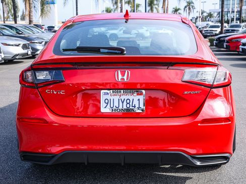 Certified 2025 Honda Civic Sport image 9