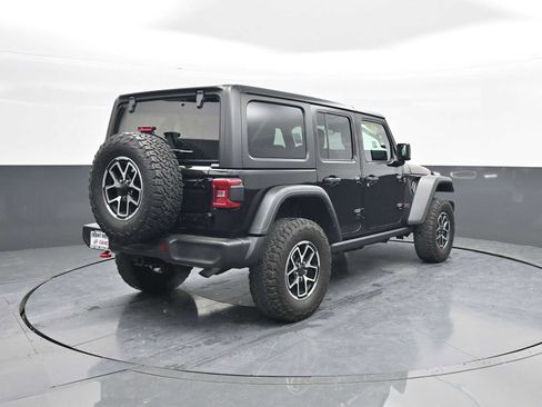 Used 2024 Jeep Wrangler Unlimited Rubicon image 7