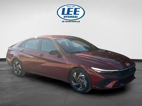 Certified 2025 Hyundai Elantra Sport image 1