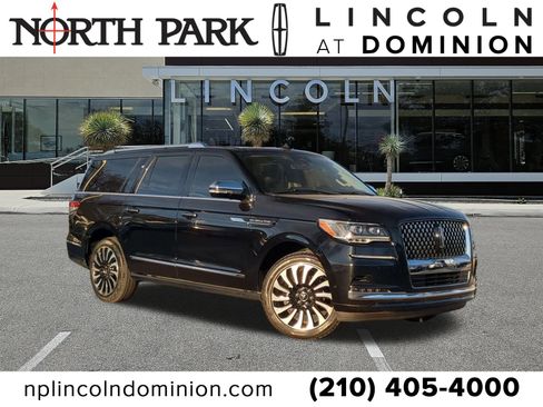 Used 2022 Lincoln Navigator L Black Label image 1
