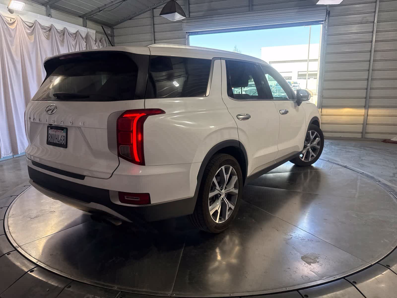 Used 2020 Hyundai Palisade SEL w/ Convenience Package FWD image 5