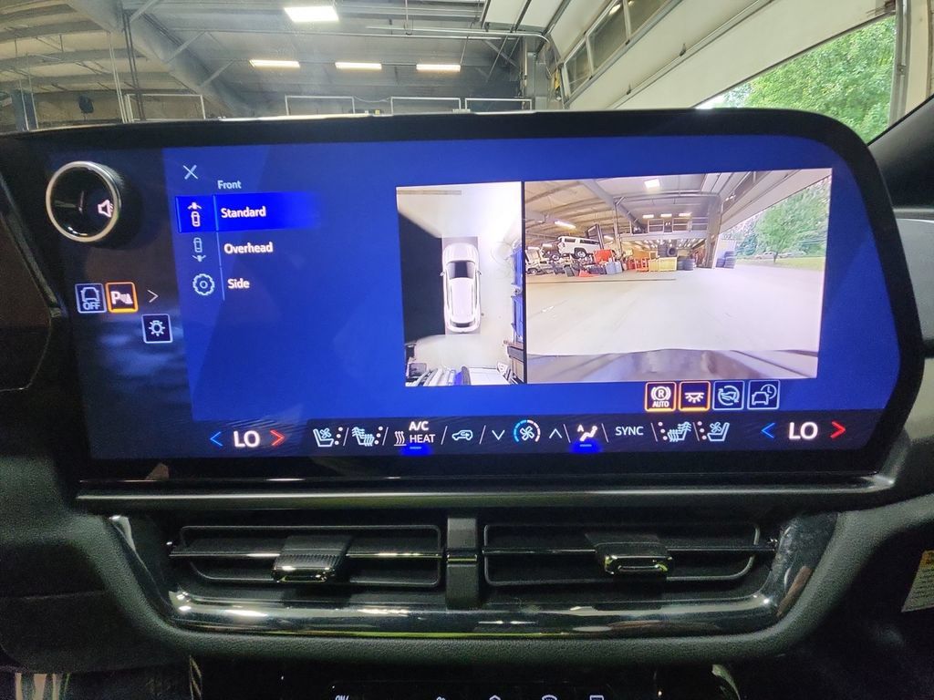 Certified 2026 Chevrolet Equinox EV RS w/ Convenience Package II AWD/4WD image 20
