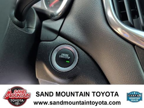 Used 2019 Chevrolet Equinox LT FWD image 23