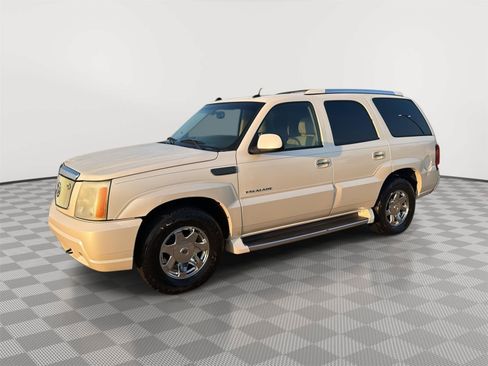 Used 2004 Cadillac Escalade 2WD image 4