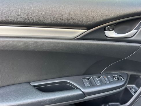 Used 2019 Honda Civic Sport image 12