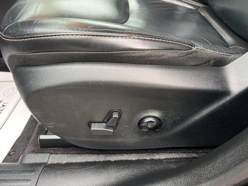 Used 2017 Jeep Cherokee Limited image 21