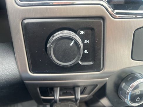 Used 2022 Ford F450 Platinum w/ FX4 Off-Road Package image 25