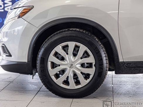 Used 2016 Nissan Rogue S image 6