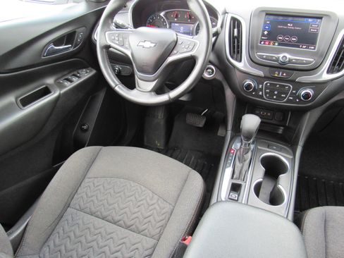 Used 2022 Chevrolet Equinox LT image 30