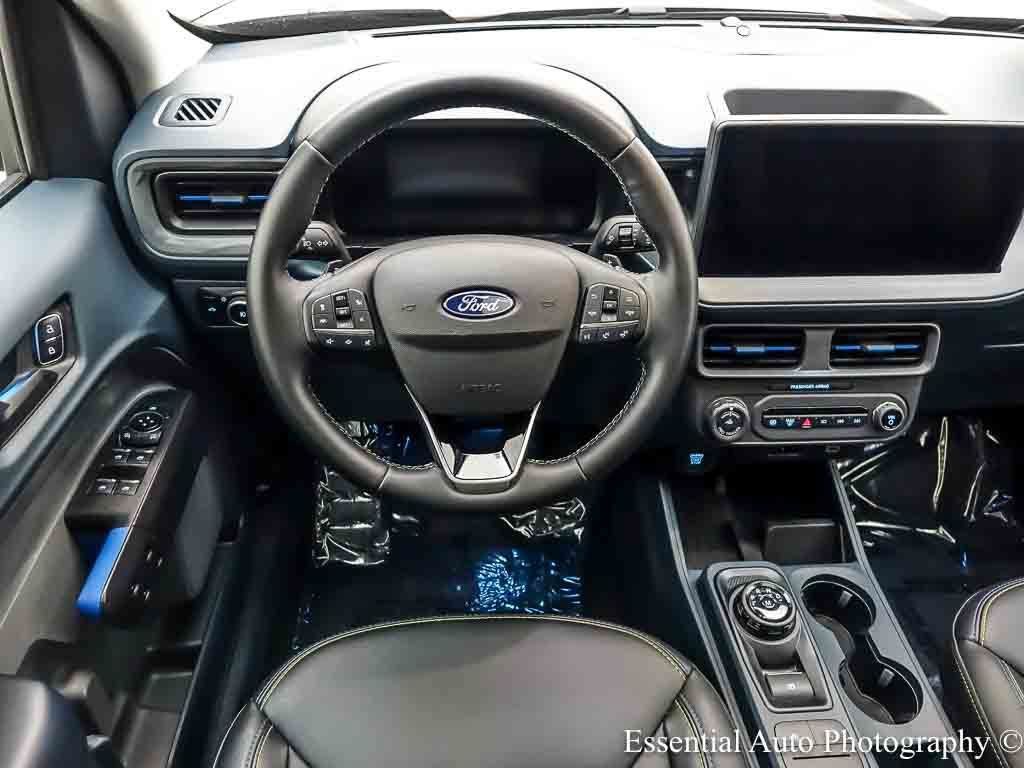Used 2025 Ford Maverick Lobo AWD/4WD image 14