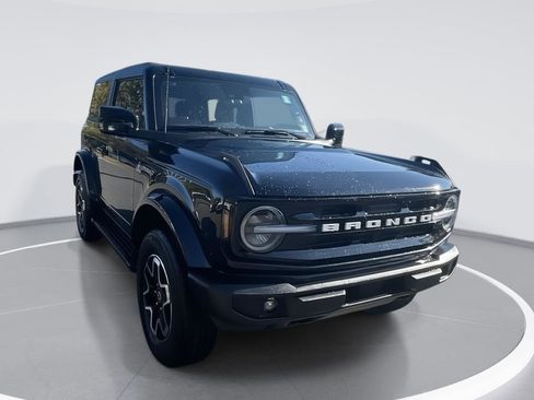 Used 2023 Ford Bronco Outer Banks image 1