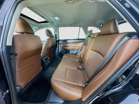 Used 2018 Subaru Outback 2.5i Touring AWD/4WD image 32