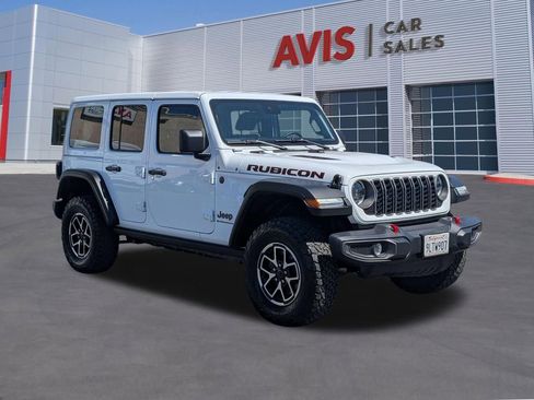 Used 2025 Jeep Wrangler Rubicon w/ Convenience Group image 3