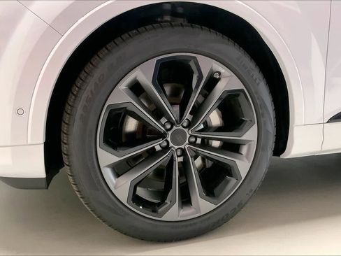 New 2026 Audi Q7 3.0T Premium Plus image 8