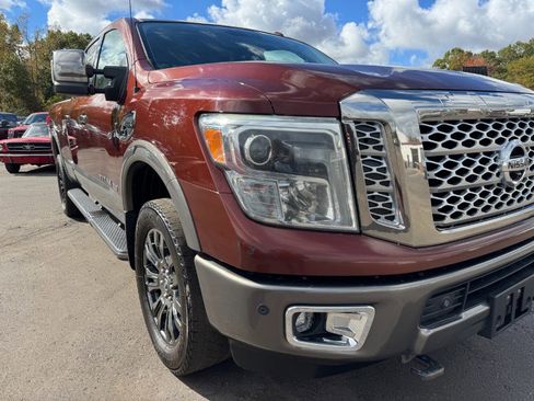 Used 2016 Nissan Titan Platinum Reserve image 12