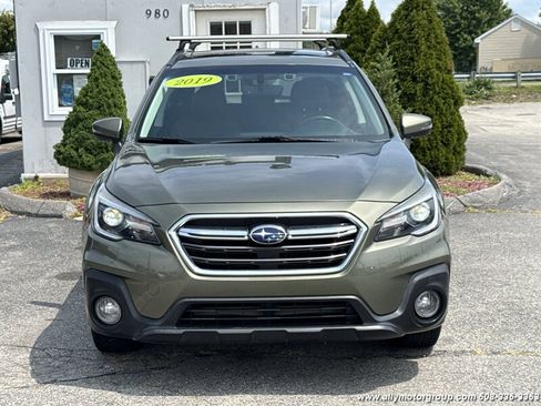 Used 2019 Subaru Outback 3.6R Touring w/ Popular Package #3A AWD/4WD image 2