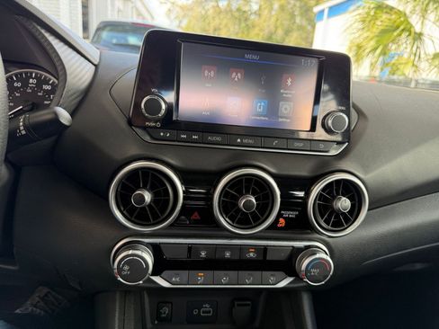 Used 2025 Nissan Sentra S image 17