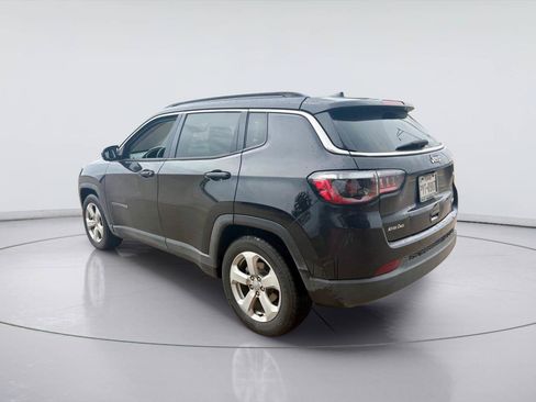 Used 2021 Jeep Compass Latitude FWD image 5