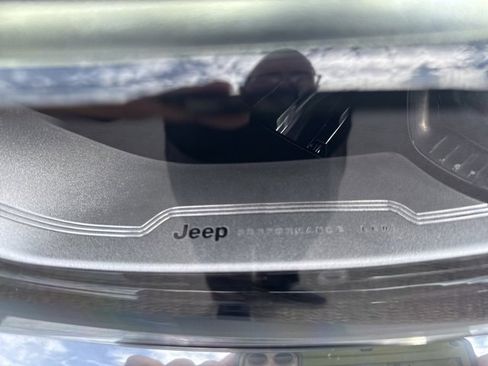 Used 2024 Jeep Wagoneer 4WD image 46