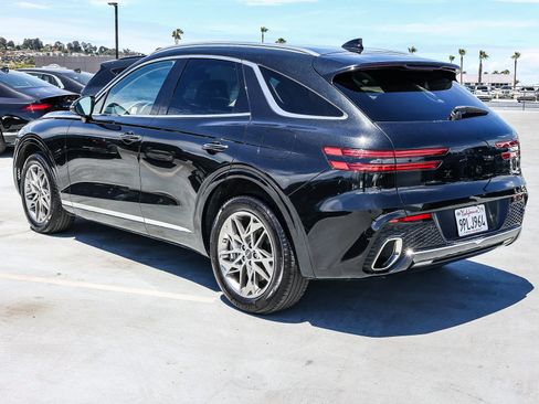 Used 2025 Genesis GV70 2.5T AWD/4WD image 6
