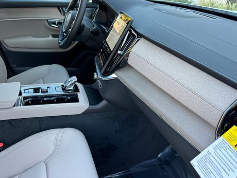 New 2026 Volvo XC90 T8 Plus image 14