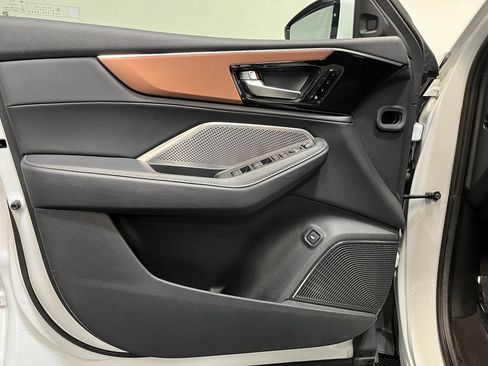Used 2022 Acura MDX SH-AWD w/ Technology Package image 13