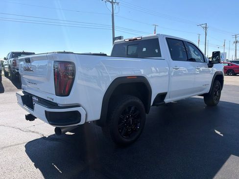 Used 2025 GMC Sierra 2500 AT4 AWD/4WD image 5