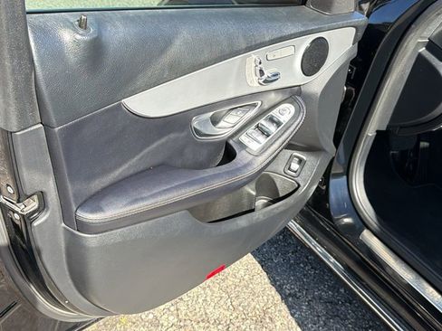 Used 2018 Mercedes-Benz C 300 Sedan image 11