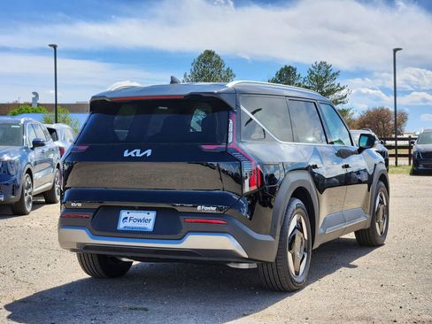 New 2026 Kia EV9 Wind AWD/4WD image 3