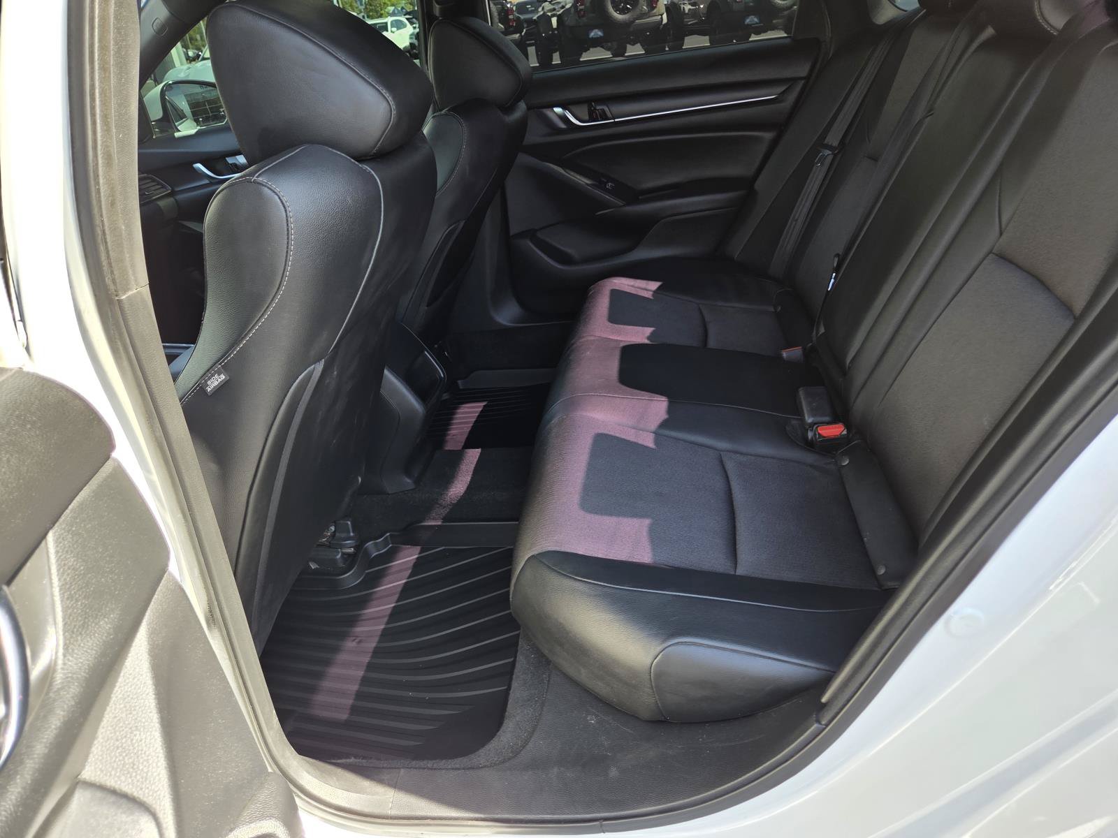Used 2019 Honda Accord Sport image 13