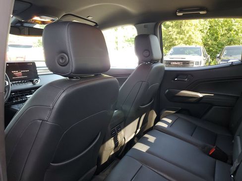 Used 2025 GMC Canyon Elevation w/ Convenience Package RWD image 9