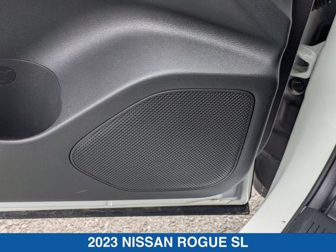 Used 2023 Nissan Rogue SL AWD/4WD image 14