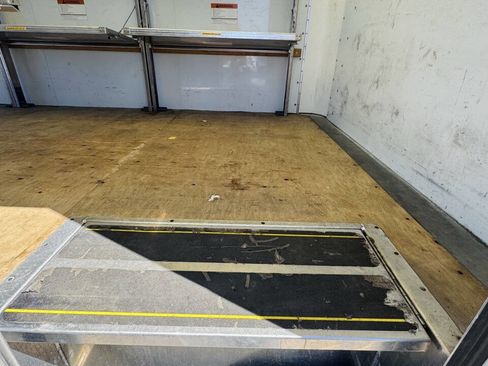 Used 2022 GMC Savana 3500 Extended w/ Power Convenience Package image 18