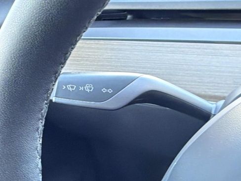 Used 2023 Tesla Model 3 Standard Range image 24
