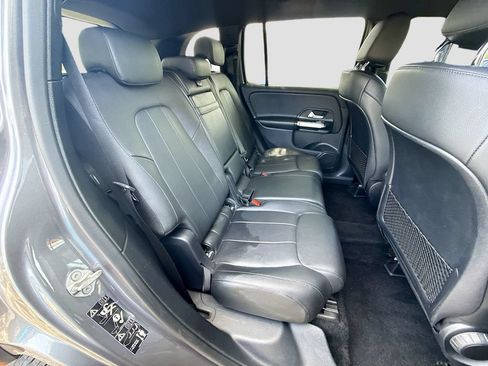Used 2022 Mercedes-Benz GLB 250 image 27