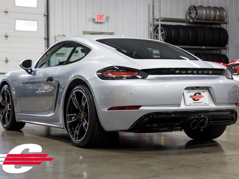 Used 2018 Porsche 718 Cayman S RWD image 5